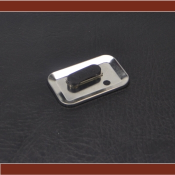 Button 68 x 44 mit Kleidungsmagnet